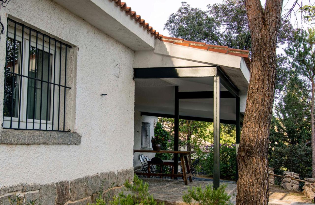 Chalet Con Piscina En Торелодонес Екстериор снимка