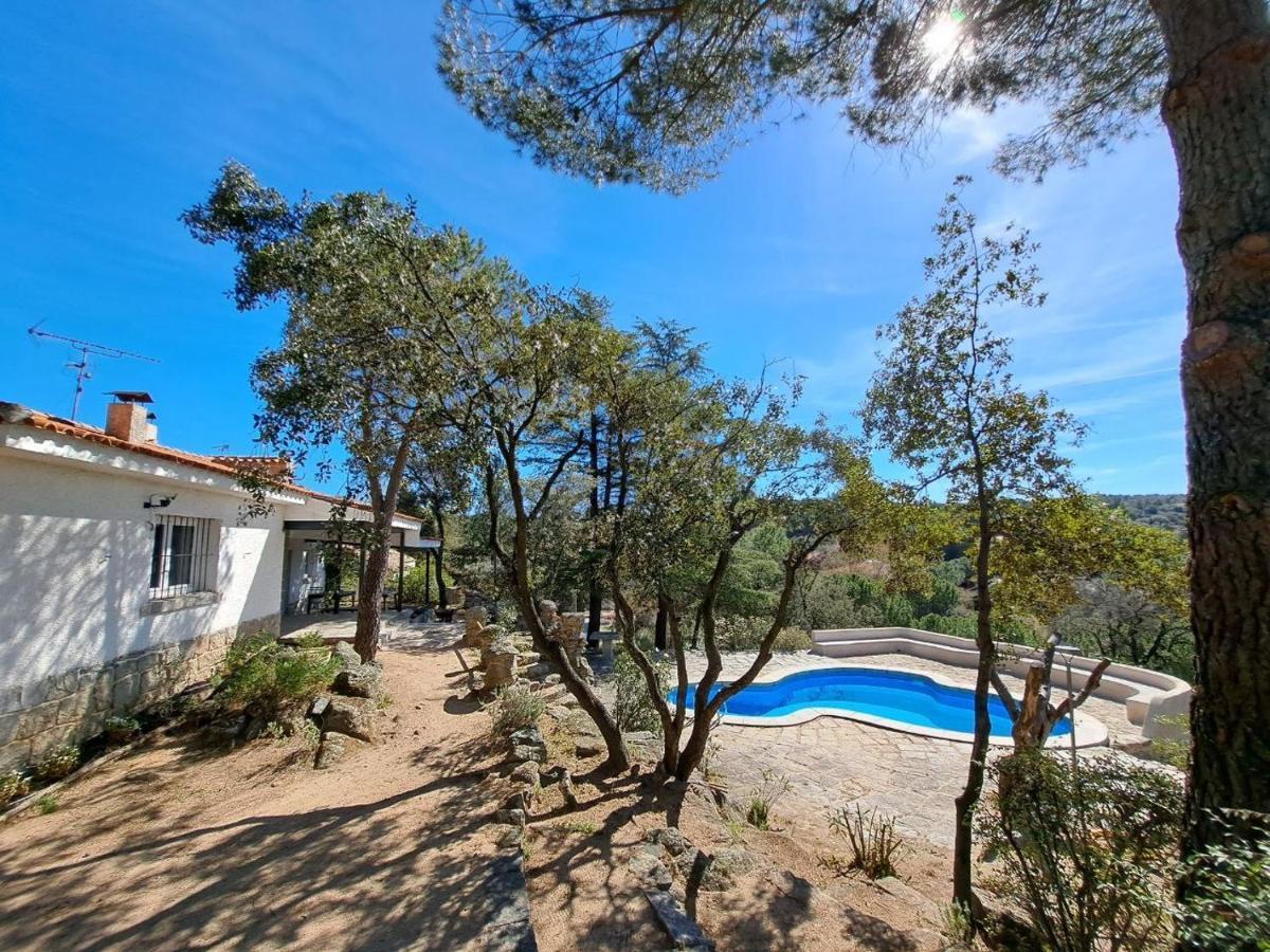 Chalet Con Piscina En Торелодонес Екстериор снимка