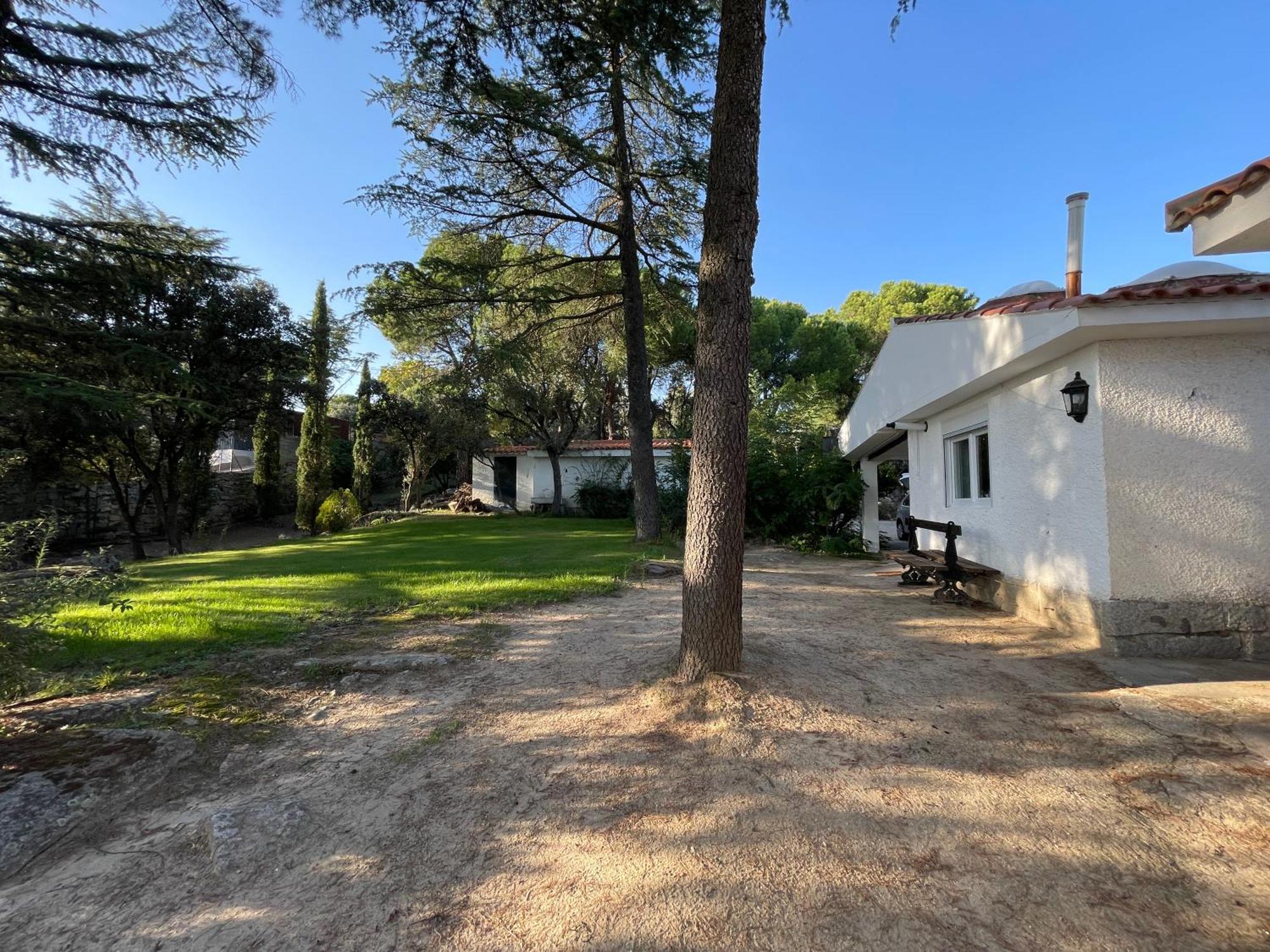 Chalet Con Piscina En Торелодонес Екстериор снимка