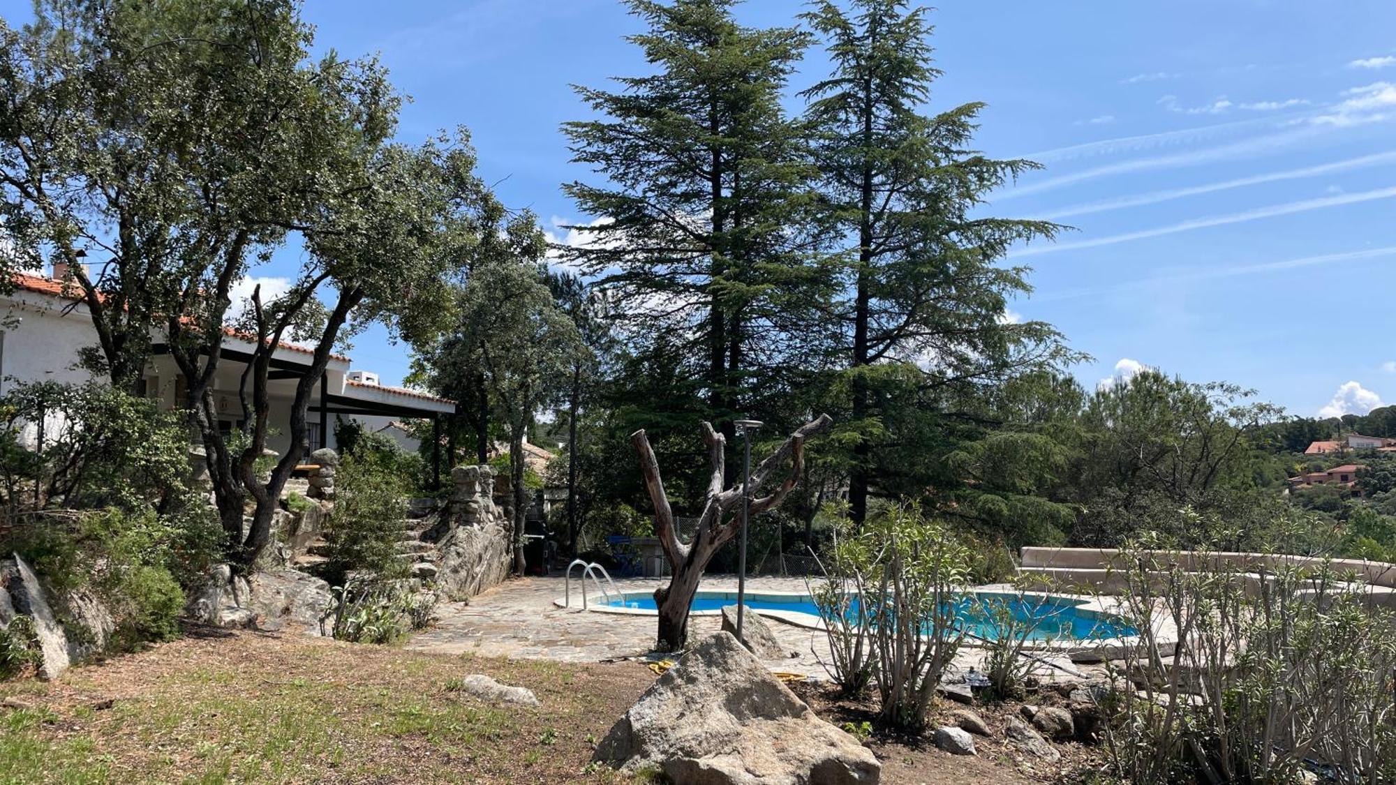 Chalet Con Piscina En Торелодонес Екстериор снимка