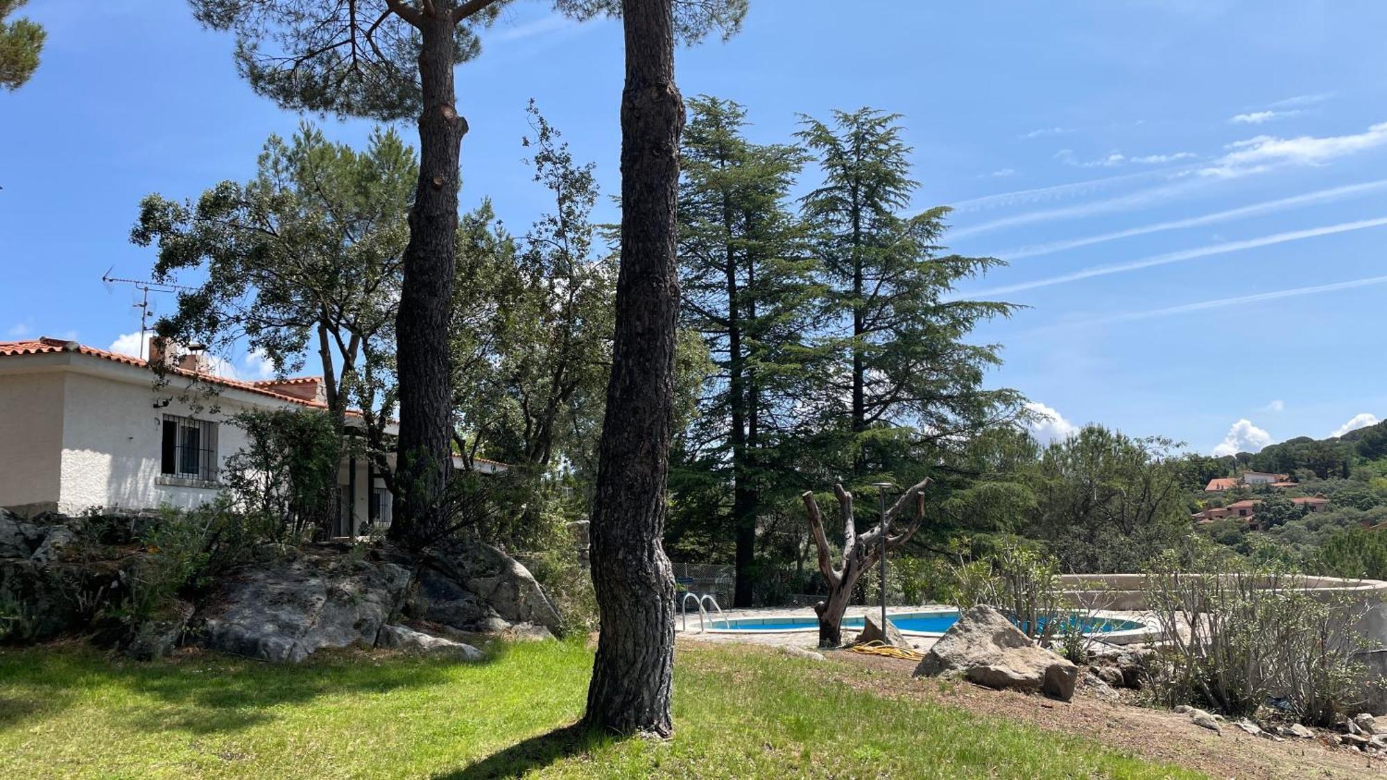 Chalet Con Piscina En Торелодонес Екстериор снимка